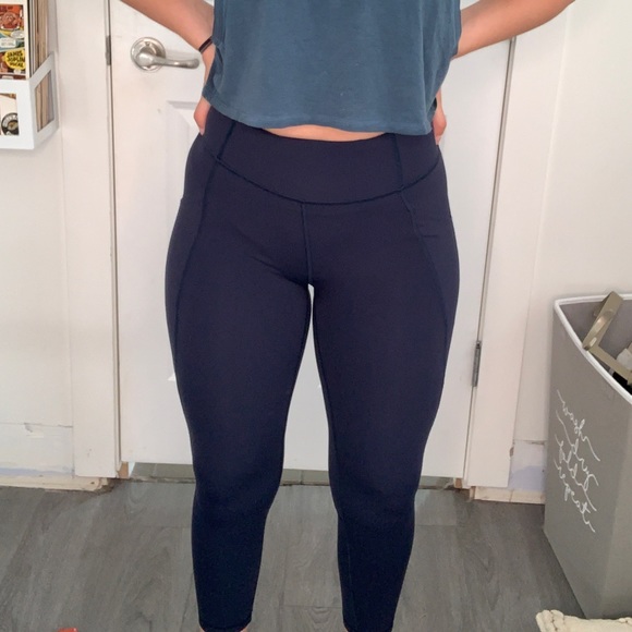 LULULEMON NAVY LEGGINGS - Picture 4 of 4